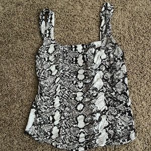 Express women’s tank size XL